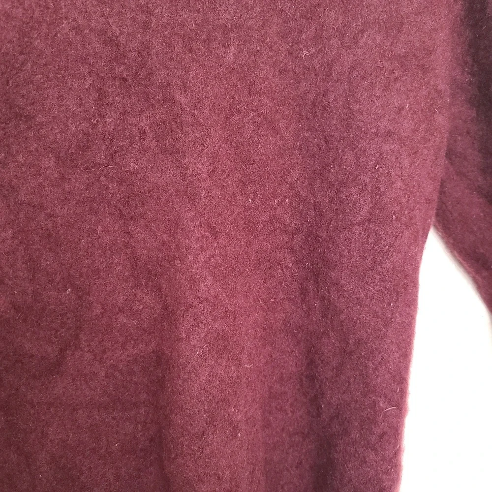 Everlane 100% Cashmere Burgundy Plum SMALL V Neck Sweater Wine Purple Old Money‎